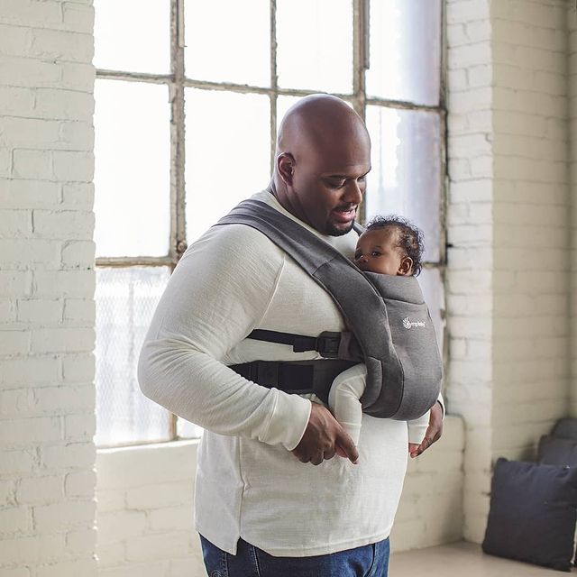 Plus size babywearing with Ergo
