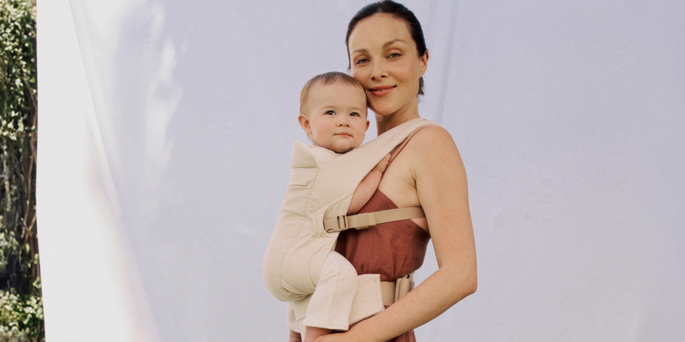 Meet the Ergobaby Omni Lite