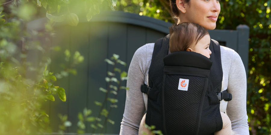 Celebrating International Babywearing Week: The Benefits of Babywearing