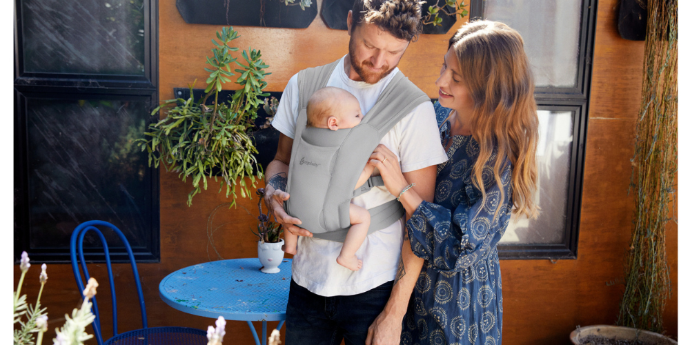 The Ultimate Guide to Babywearing in Spring
