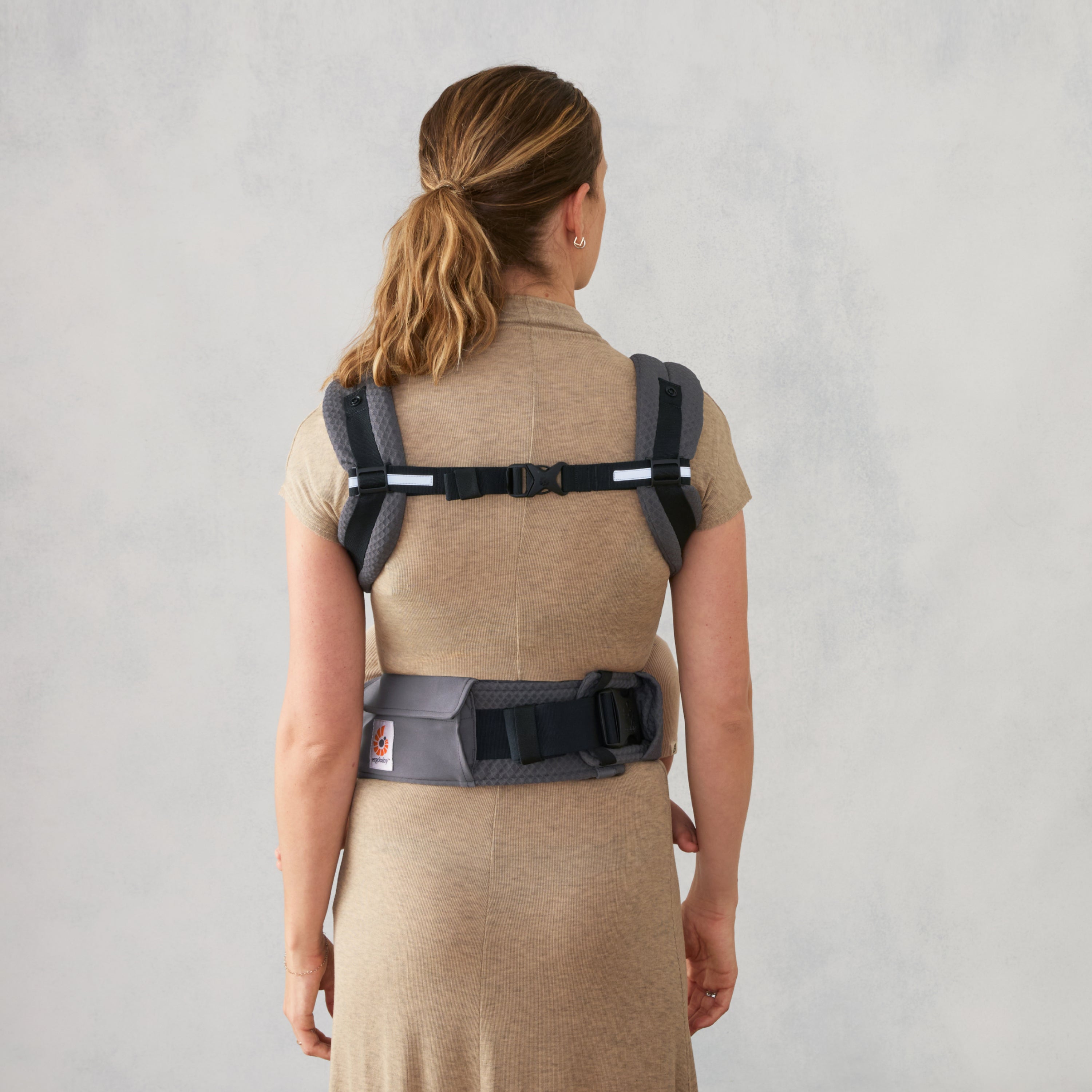 Alta Hip Seat Baby Carrier - Graphite Grey