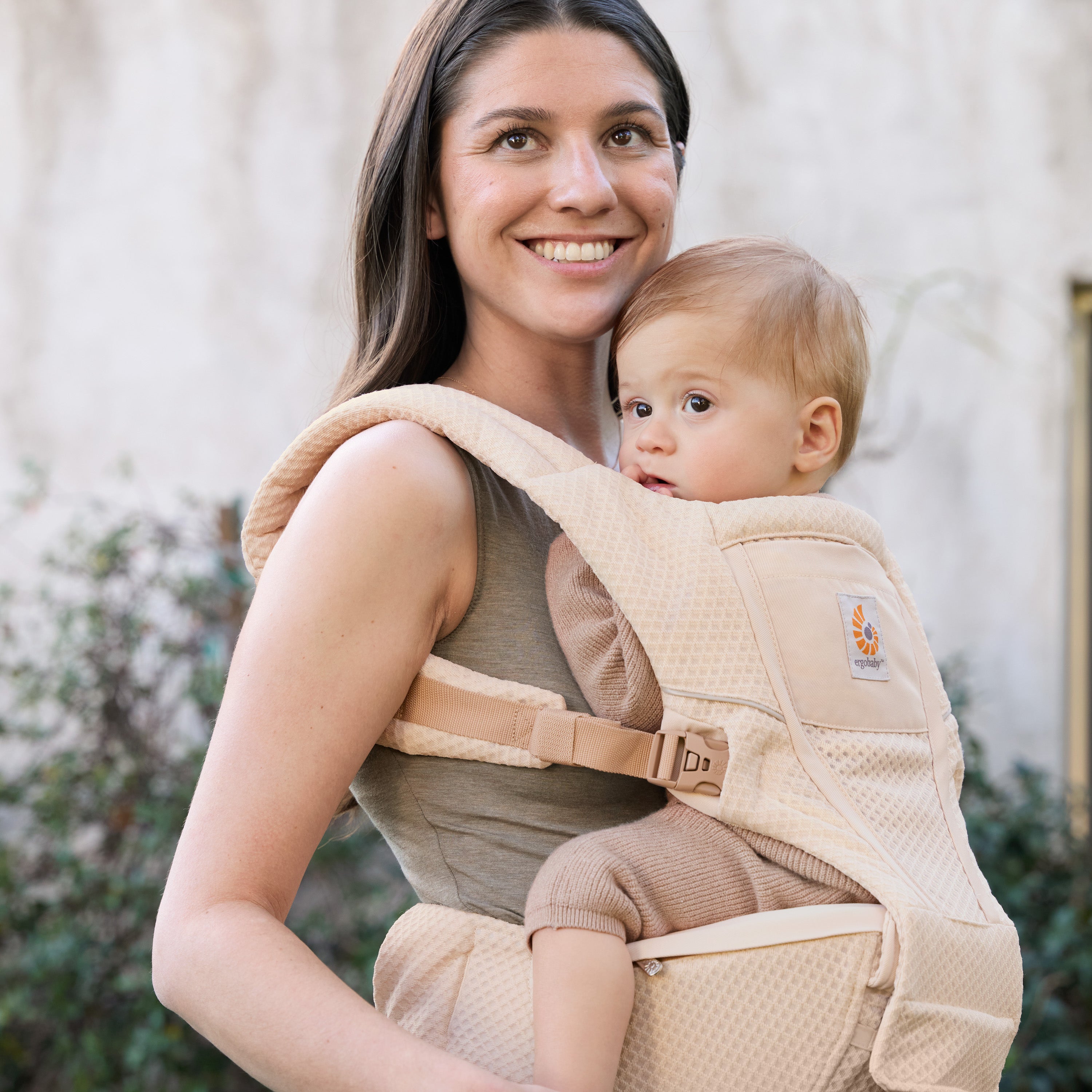 Alta Hip Seat Baby Carrier - Natural Beige – Ergobaby Australia