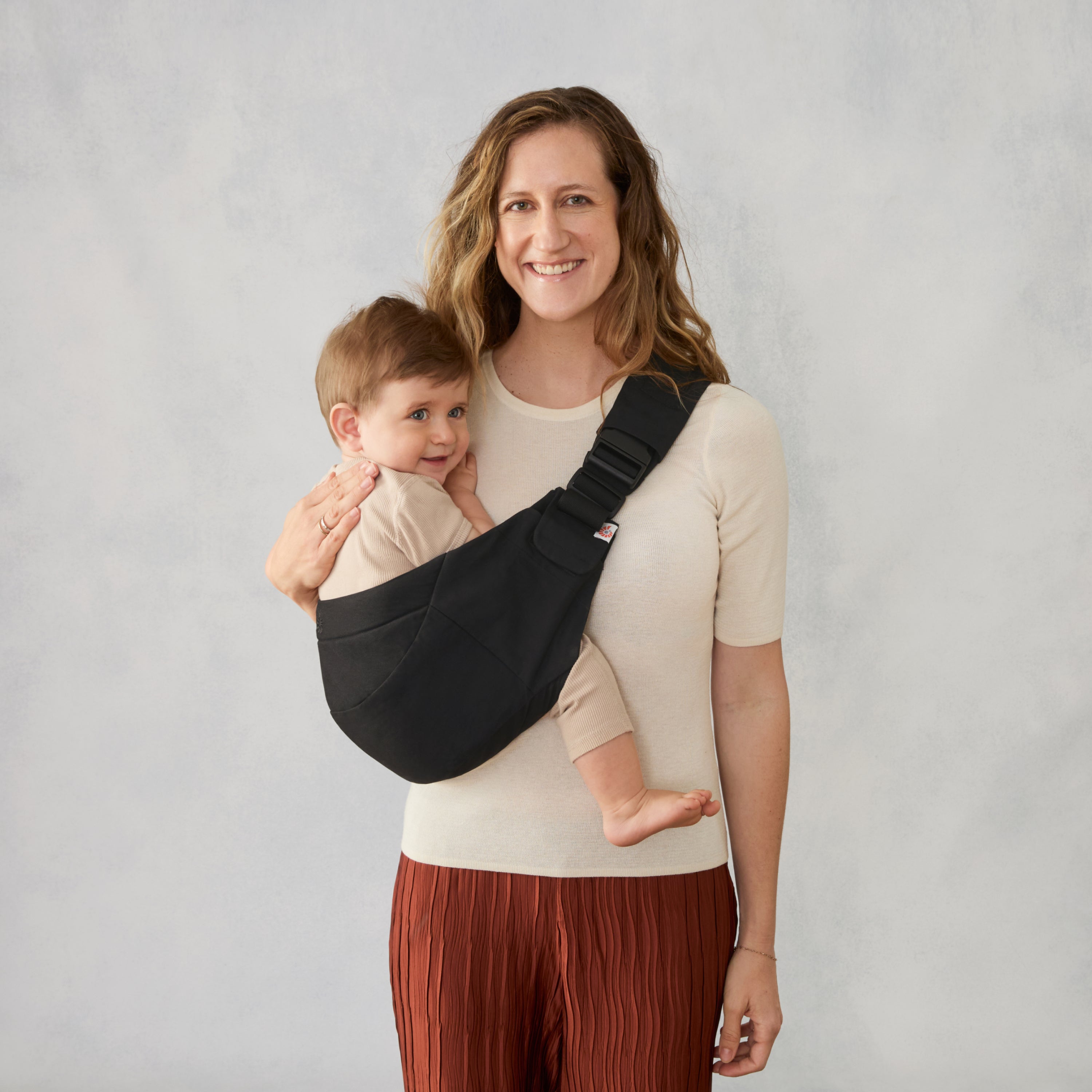 Upsie Sling Carrier - Onyx Black